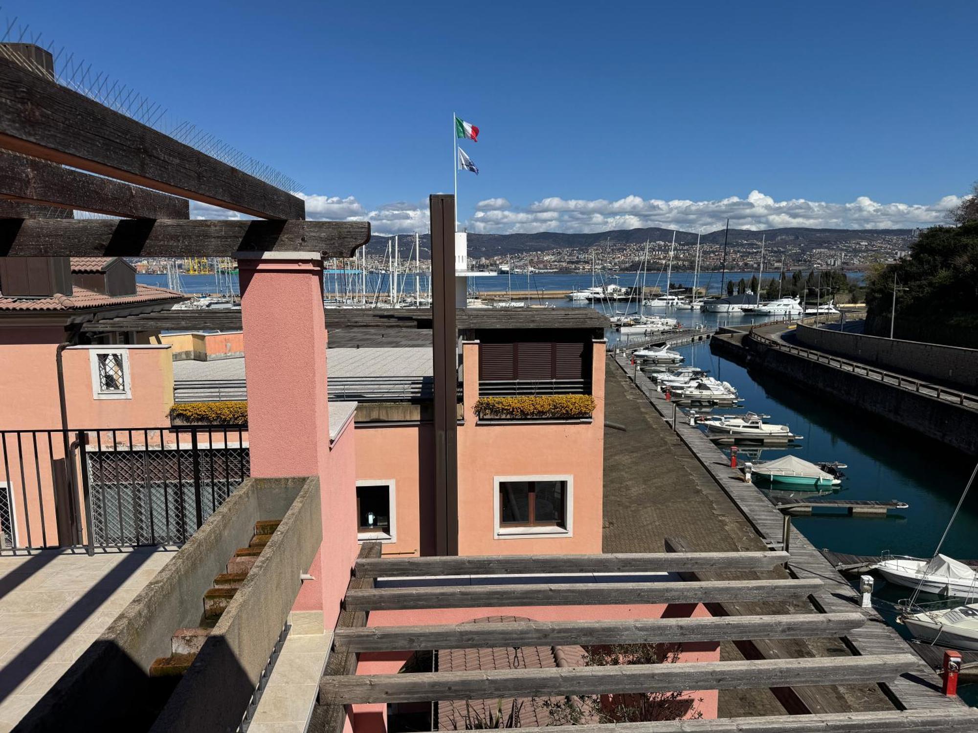 Apartment Giulia Múggia Exterior foto